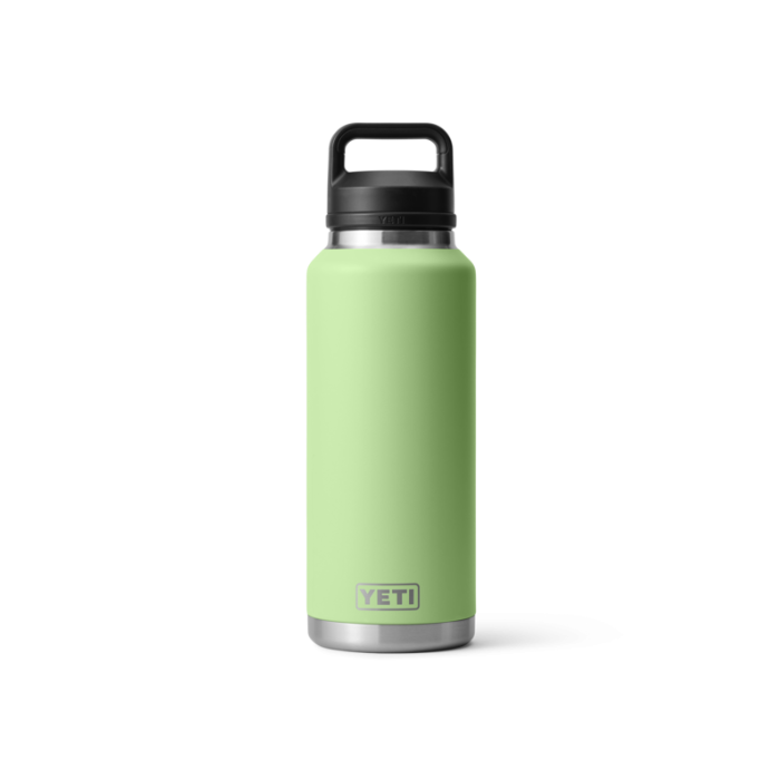 YETI Rambler 46oz. With Chug Cap YRAM46CHUG